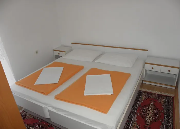 Zvone